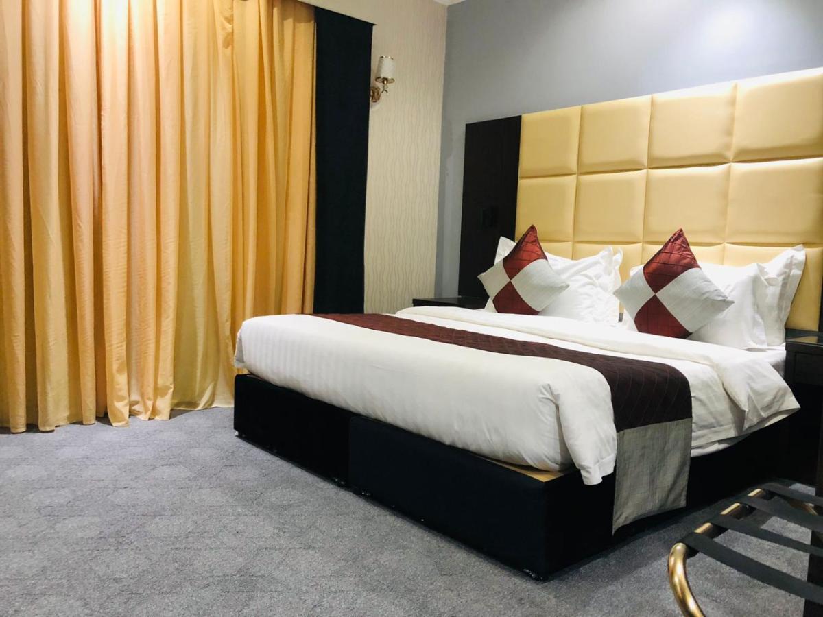 M Platinum Hotel Medina Kültér fotó